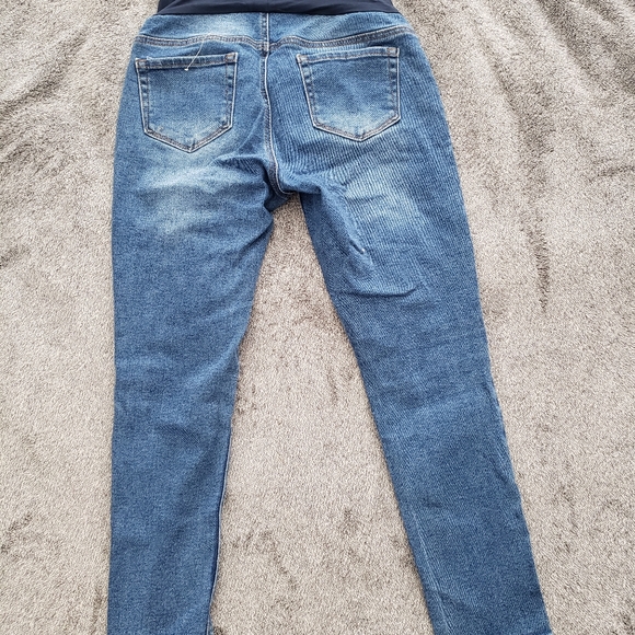 Maternity pants bundle - Picture 10 of 16